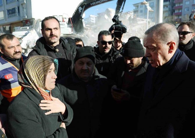 Cumhurbaşkanı Erdoğan Depremin Vurduğu Pazarcık’ta İncelemelerde Bulundu