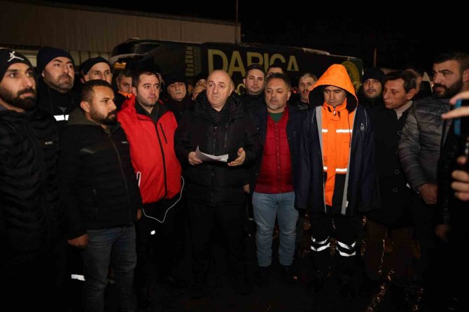 Darıca’dan Deprem Bölgesine 30 Tır Yardım