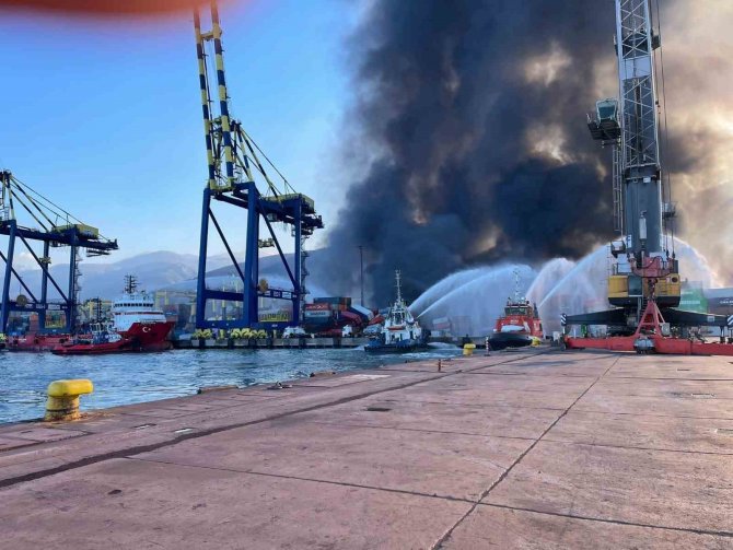 İ̇skenderun Limanı’ndaki Yangın Kontrol Altına Alındı