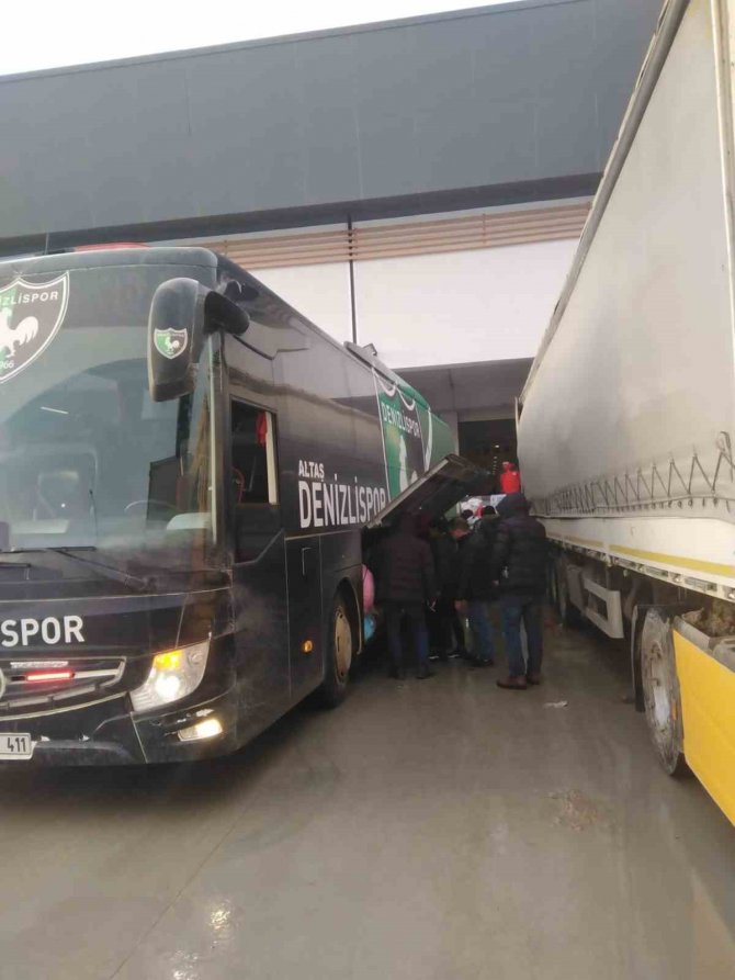 Denizlispor’un Otobüsü Deprem Bölgesinde