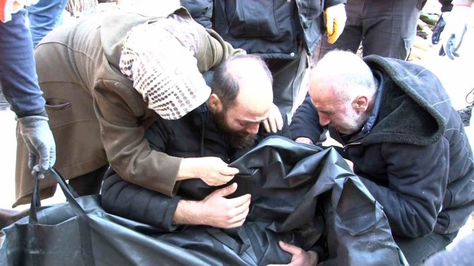 60 Saattir Enkazda Bekleyen Baba Hüznü Ve Sevinci Aynı Anda Yaşadı