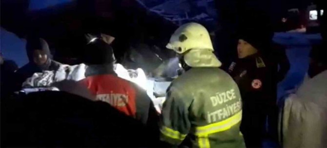 Elbistan’da 41 Saat Sonra Enkazdan Çıkardılar