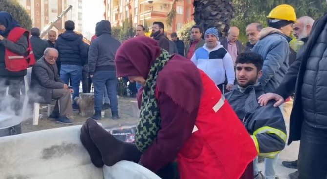Afet Bölgesinden Yürek Isıtan Görüntüler