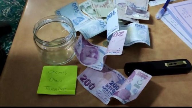 Develi’de 12 Yaşındaki Ali Eren Okul Harçlığını, Polis Memuru Tedavi Parasını Depremzedelere Bağışladı