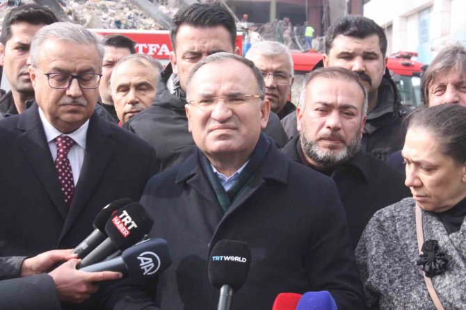 Bakan Bozdağ: “Diyarbakır’da 133 Kişi Vefat Etti, 871 Kişi Yaralandı”