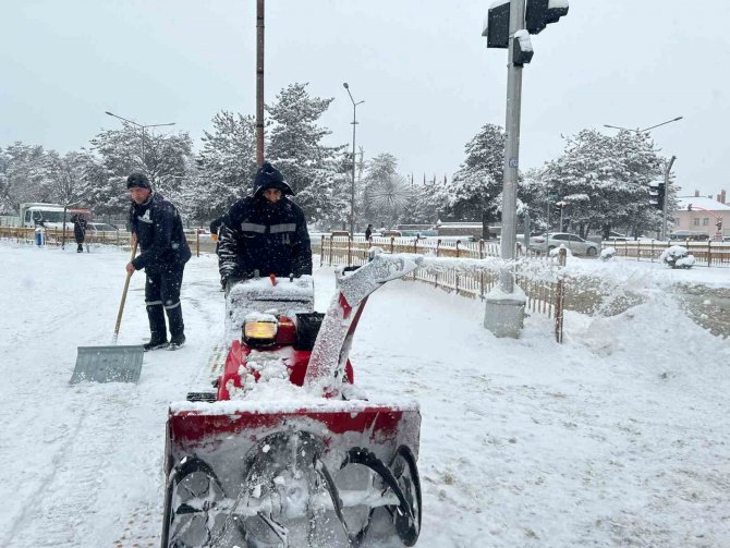 Erzurum’da Kar Yağışı Etkili Oldu