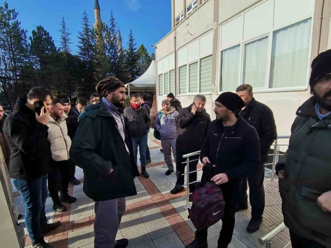 Gedizli 90 Madenci Arama Kurtarma Çalışmalarına Katılmak İçin Deprem Bölgesine Gitti