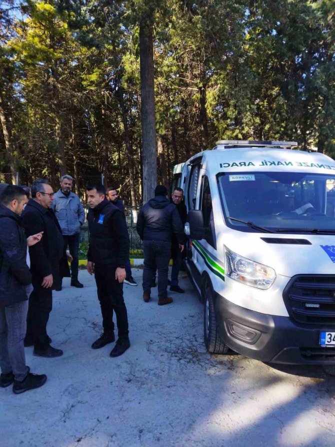Depremde Hayatını Kaybeden Genç Rehberin Cenazesi Kuşadası’na Getiriliyor