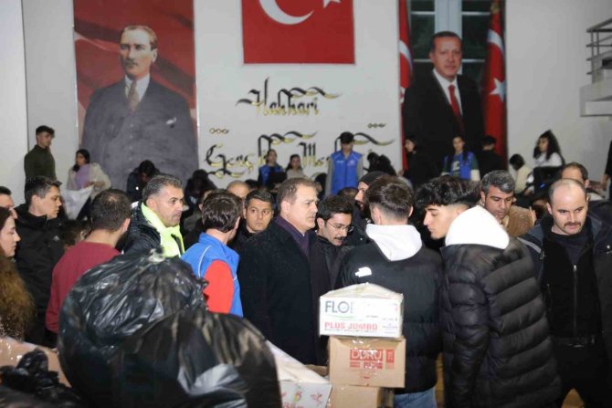 Vali Akbıyık: “Halkımız Yekvücut Oldu”