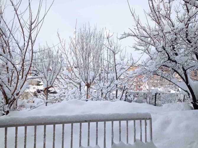 Hakkari’de 109 Köy Ve 235 Mezra Yolu Kapandı