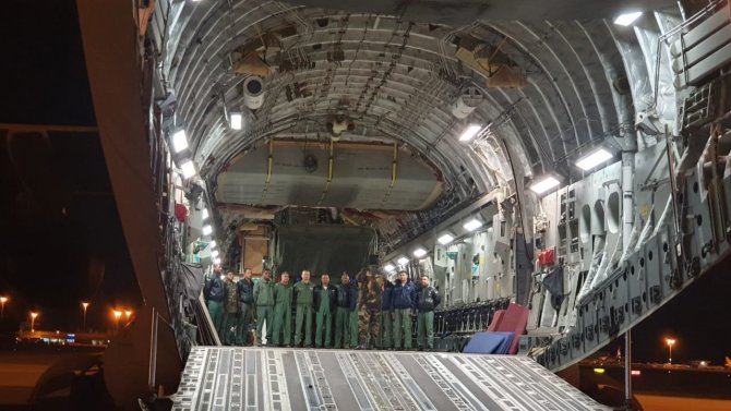 Hindistanlı 54 Kişilik Sağlık Ekibi Adana’ya Ulaştı