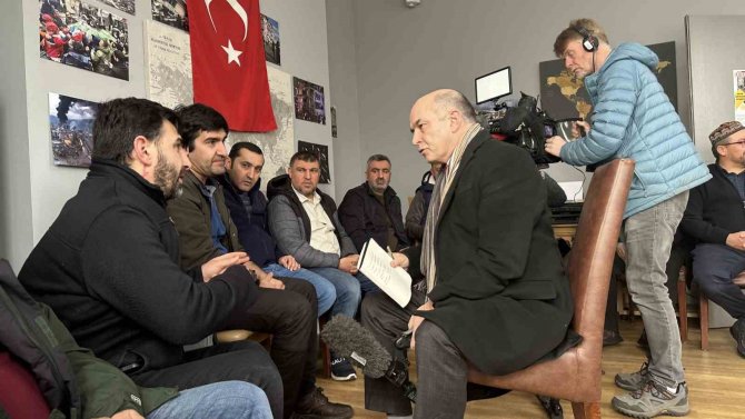 İ̇ngiltere’deki Türkler Depremzedeler İçin Seferber Oldu