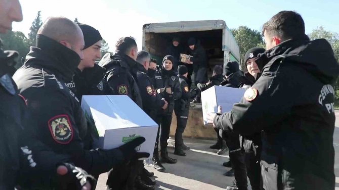 Gönüllü 225 Polis İ̇zmir’den Deprem Bölgesine Gitti