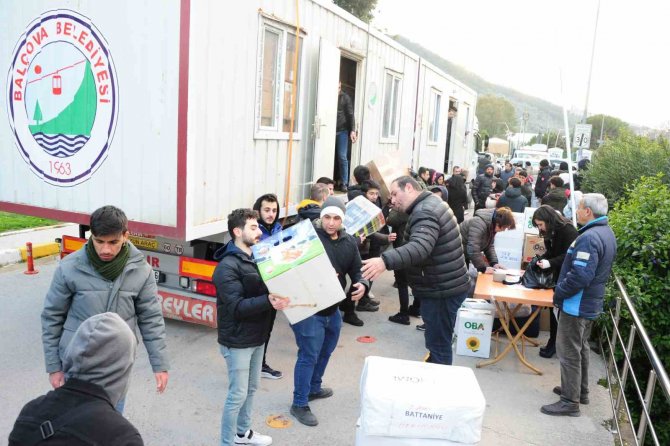 İ̇zmir’de Belediyelerin Seferberliği Devam Ediyor