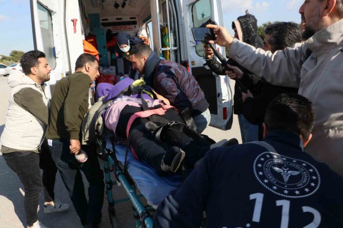 Enkazdan Çıkarılan 8 Aylık Hamile Kadın Helikopterle Mersin’e Getirildi