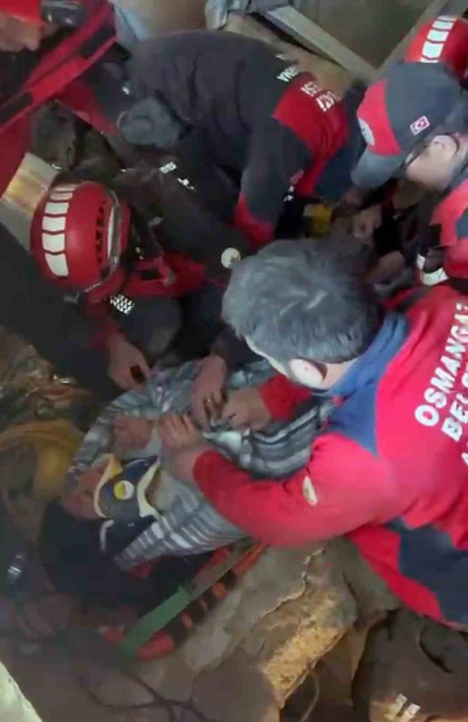 Kahramanmaraş’ta Bir Genç Kız Daha Kurtarıldı