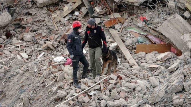 Malatya’da Arama Kurtarma Köpekleri Devrede
