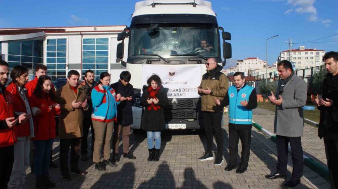 Kırklareli’nde Deprem Bölgesine Yardımlar Sürüyor