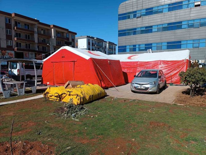 Manisa Büyükşehir’den Deprem Bölgesinde Arama-kurtarma Ve Altyapı İçin Yoğun Çalışma