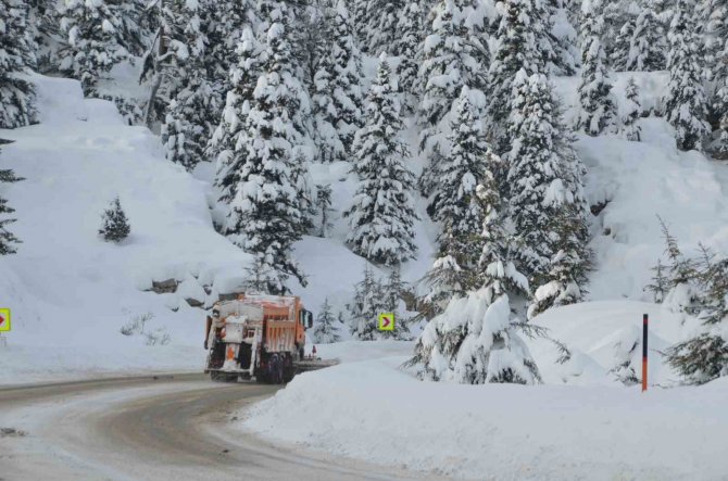 Antalya-konya Karayolunda Trafik Normale Döndü