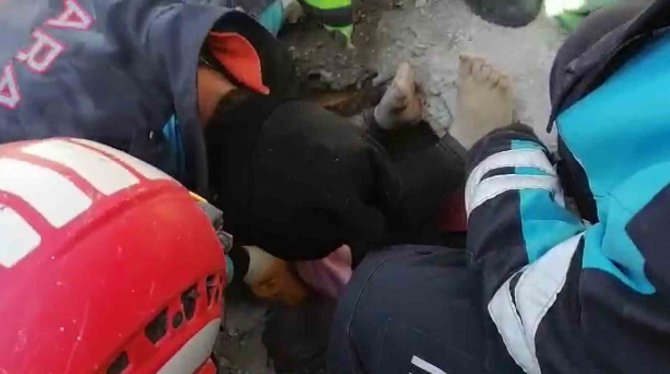 Yabancı Uyruklu Kadın 57 Saat Sonra Kurtarıldı