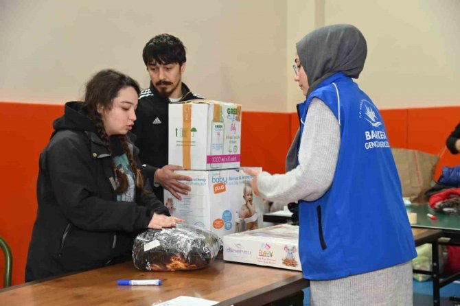 Karesi Depremzedeler İçin Tek Yürek Oldu
