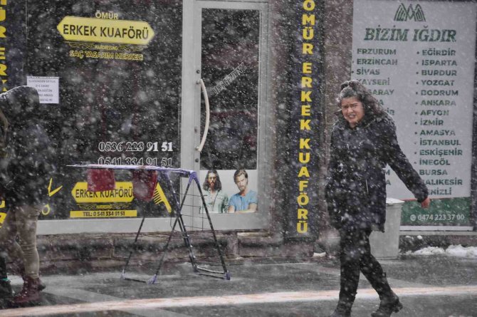 Kars’ta 73 Köy Yolu Ulaşıma Kapalı