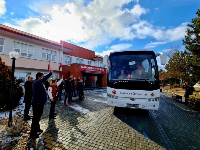 Kastamonu Üniversitesi Depremzedeler İçin Seferber Oldu