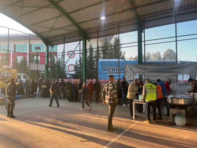 Kepez Belediyesi, Deprem Bölgesine 6 Sahra Mutfağı Kurdu