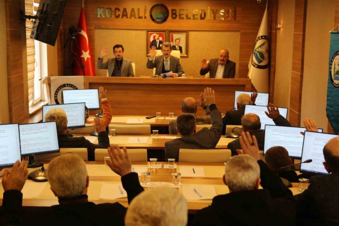 Meclis Üyeleri ’Huzur Haklarını’ Depremzedeler İçin Bağışladılar