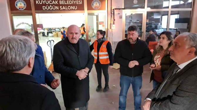 Kuyucaklı Hayırseverlerden Depremzedelere Destek