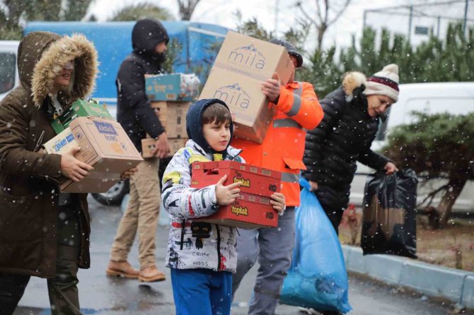 Şile, Ekmeğini Deprem Bölgesi İle Paylaşıyor