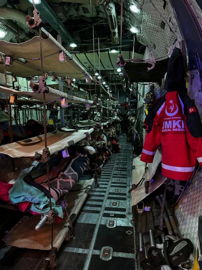 Msb: "C-130 Kargo Uçaklarının Konfigürasyonları Yaralı Vatandaşların Taşınması İçin Değiştirildi"