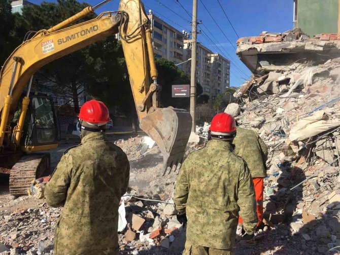 Msb: “Di̇sak Kahramanmaraş’ta Arama-kurtarma Çalışmalarını Sürdürüyor”