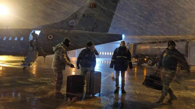 İ̇stanbul’dan 150 Tersane Personeli Deprem Bölgelerine Doğru Yola Çıktı