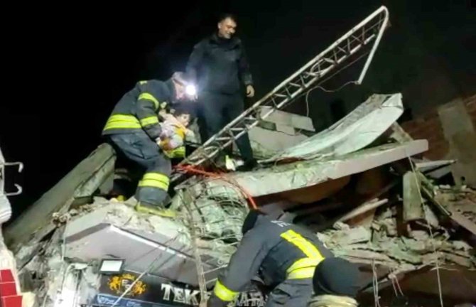 Masal Bebeği 44 Saat Sonra Muğla İtfaiyesi Kurtardı