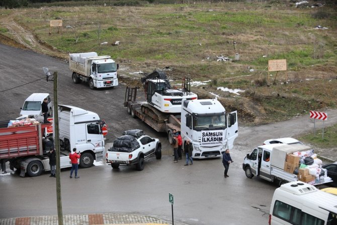 İ̇lkadım’dan Deprem Bölgesine İş Makineleri Ve 4 Tır Dolusu Yardım