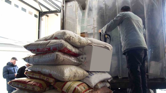 Selçuk Üniversitesinden Deprem Bölgesine Yardım Eli