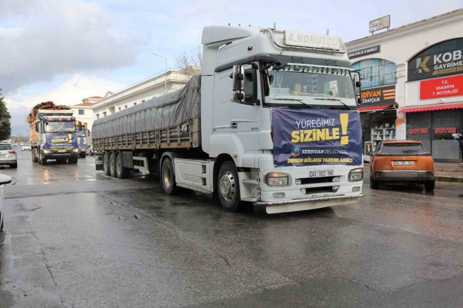 Serdivan Belediyesi’nin Yardım Tırları Hareket Etti