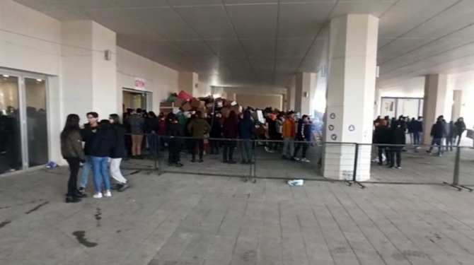 Binlerce Sincanlı Genç Vatandaş Yardım Seferberliğine Katıldı
