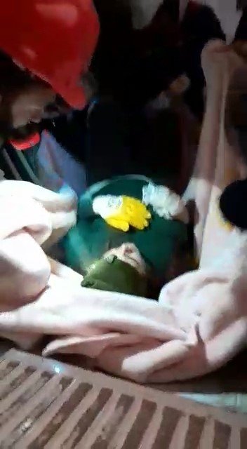 Tekirdağlı Madenciler Ve Akut, Enkazdan 3 Kişiyi Kurtardı