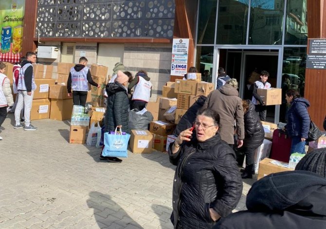 Tekirdağ’dan Deprem Bölgelerine 125 Tır Yardım Gönderildi