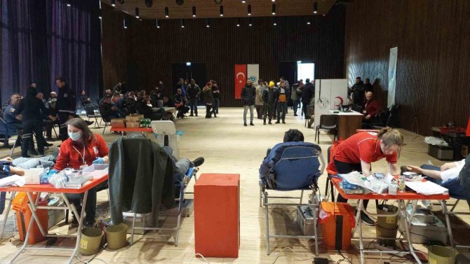 Tekirdağlılar Kan Merkezlerine Akın Ediyor