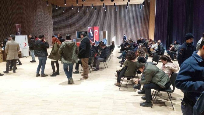Tekirdağlılar Kan Merkezlerine Akın Ediyor