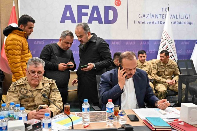 Başkan Aktaş Deprem Bölgesinde