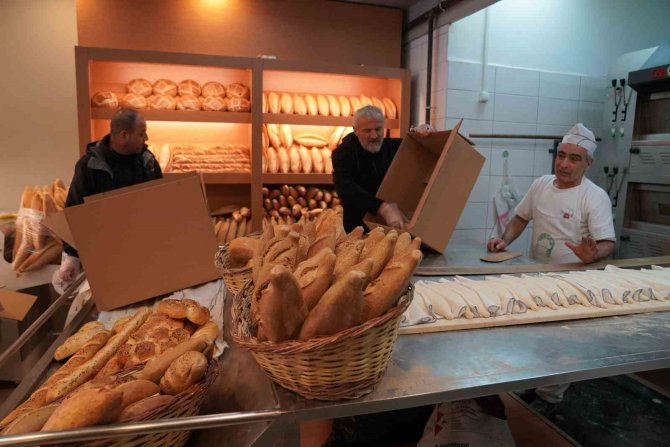 Ümraniye’den Deprem Bölgesine Ekmek Desteği
