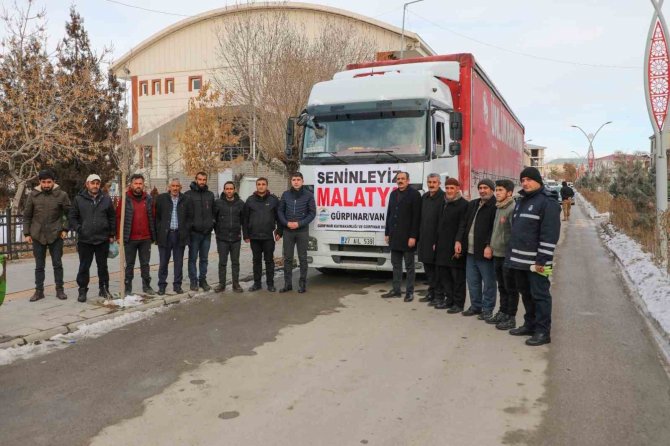 Gürpınar’da Depremzedeler İçin Seferberlik