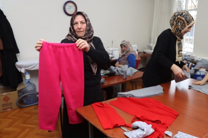 Yalova Belediyesi Kursiyerleri Depremzedeler İçin Üretime Geçti