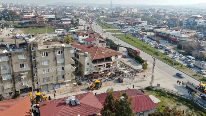 Yerle Bir Olan Hatay’dan Dramatik Görüntüler