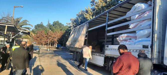 Alaplı’dan Çıkan Yardımlar Deprem Bölgesinde Dağıtımını Sürdürüyor